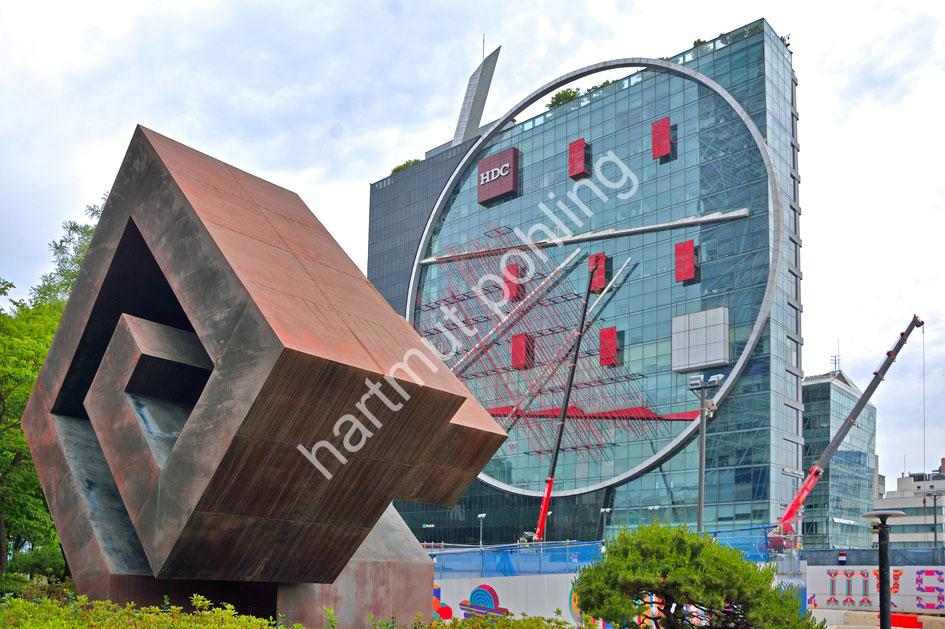 LIBESKIND-DANIEL-TANGENT-FACADE