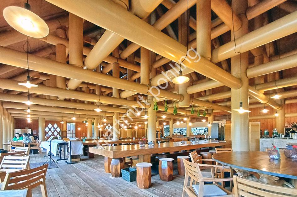 BAN-SHIGERU-HARU-SAN-SAN04 Restaurant with pillars made from recycled paper