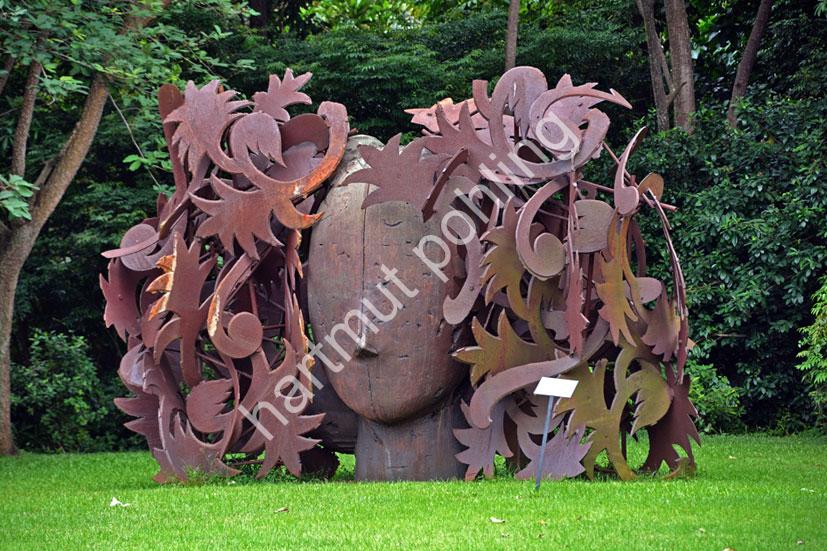VALDES-MANOLO-FERNS-SINGAPORE