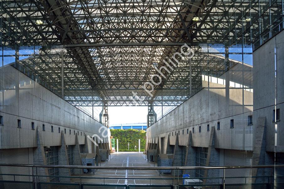 MAKI-FUMIHIKO-MAKUHARI-MESSE-HALL1-8